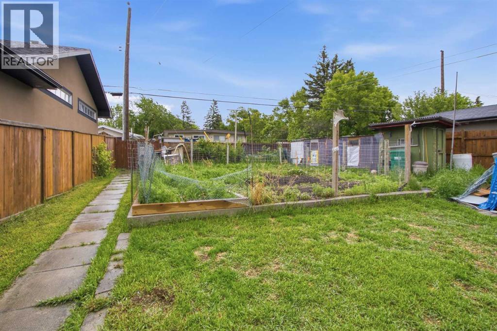 2026 27 Street SE - 31