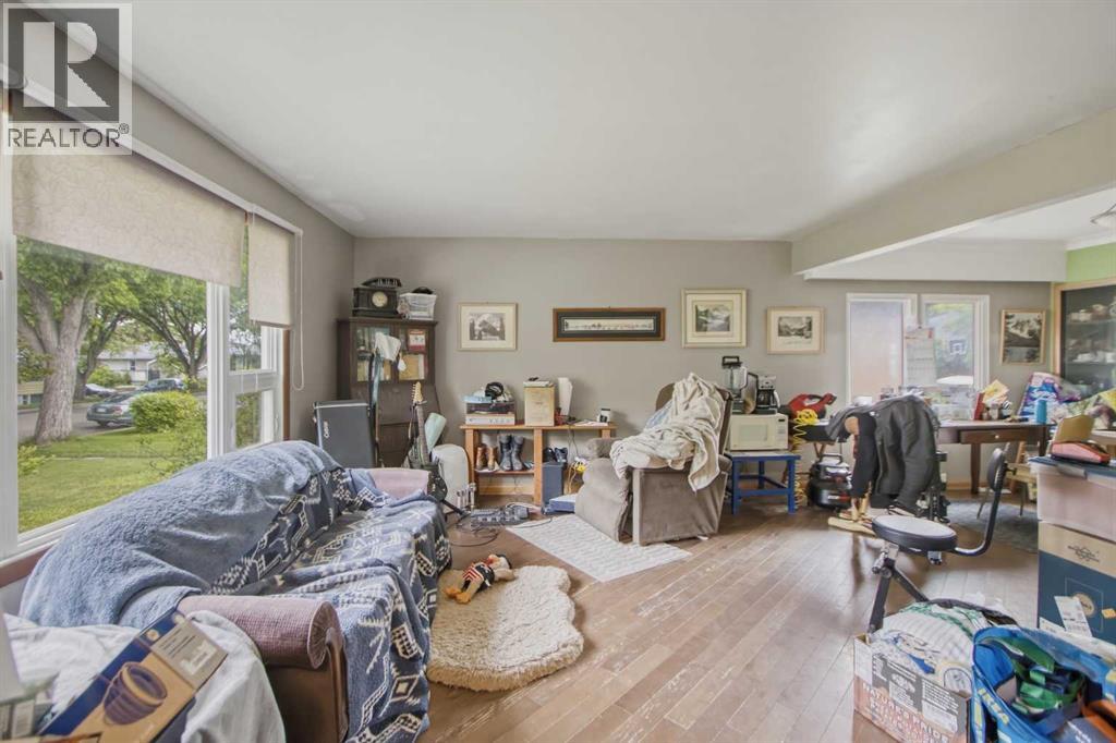 2026 27 Street SE - 6
