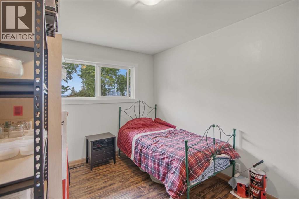 2026 27 Street SE - 16