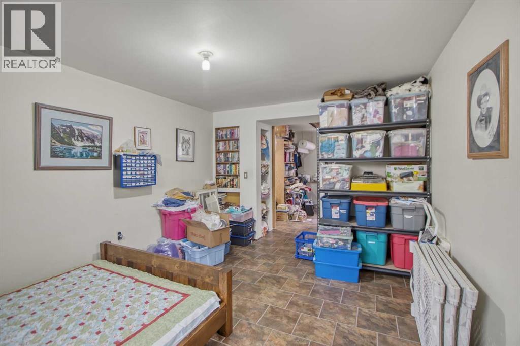 2026 27 Street SE - 28