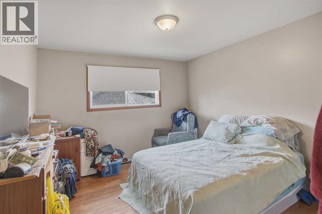 2026 27 Street SE - 15