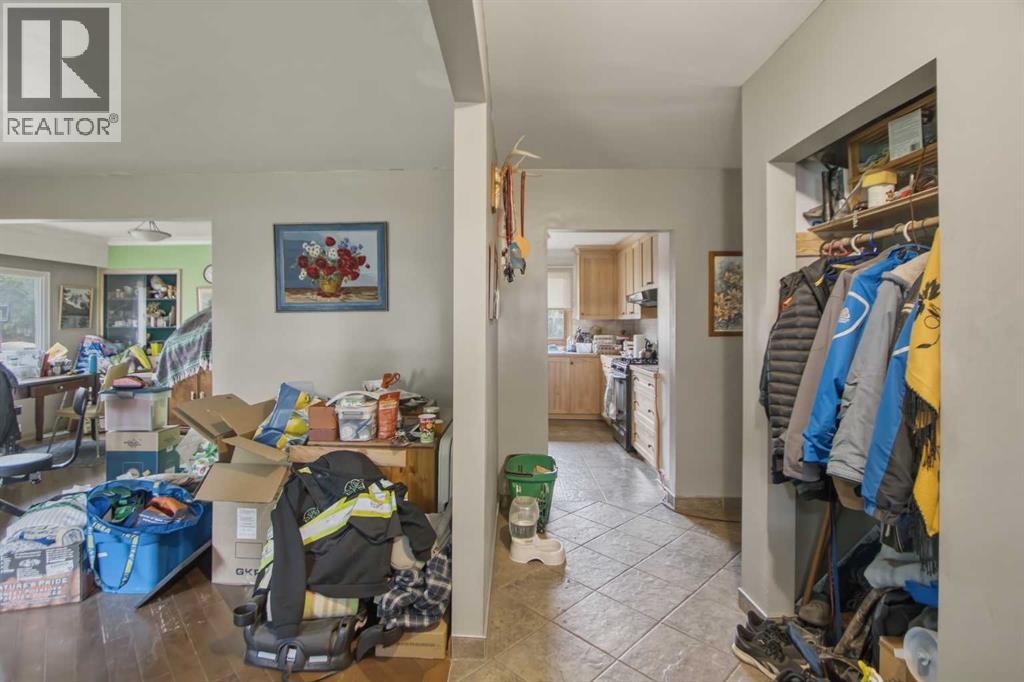 2026 27 Street SE - 5