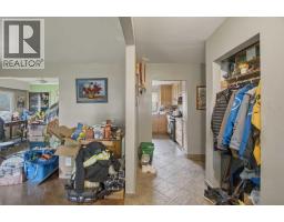 2026 27 Street SE - photo 5