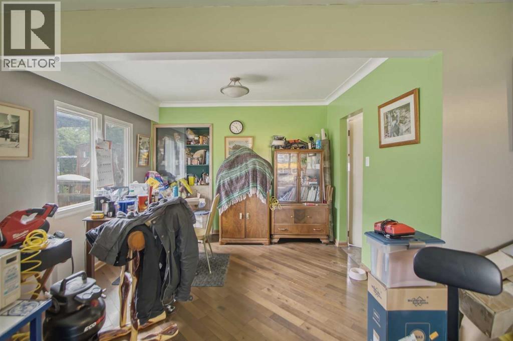 2026 27 Street SE - 7