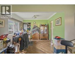 4pc Bathroom - 2026 27 Street Se, Calgary, AB T2B0P7 Photo 7
