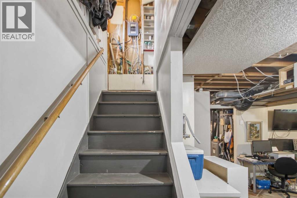 2026 27 Street SE - 18