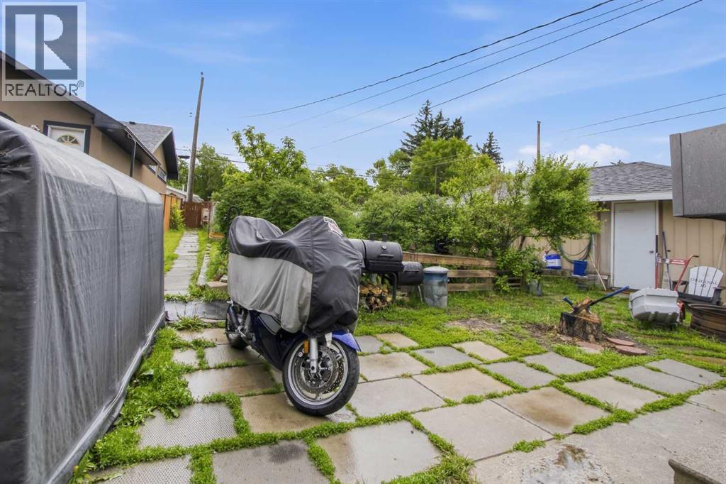 2026 27 Street SE - 33