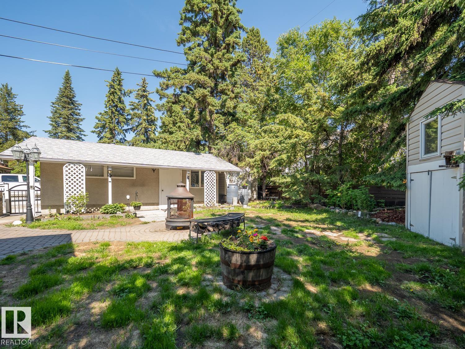 37 SUNNYSIDE CR - 36