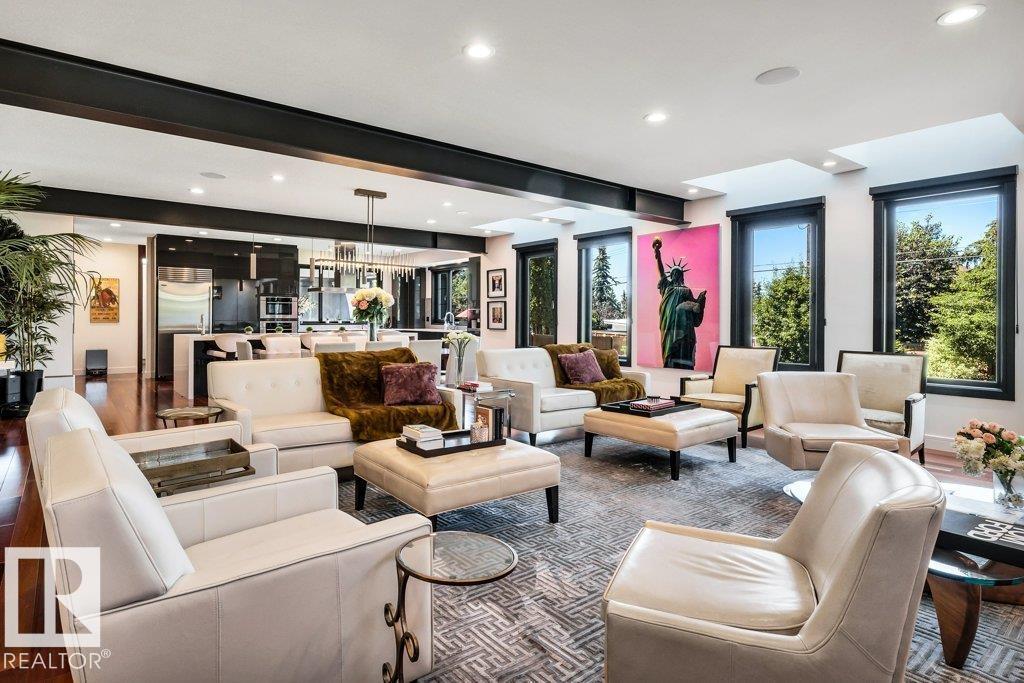 8914 120 ST NW - 10