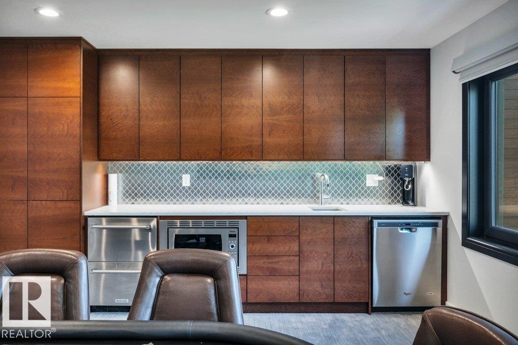 8914 120 ST NW - 29