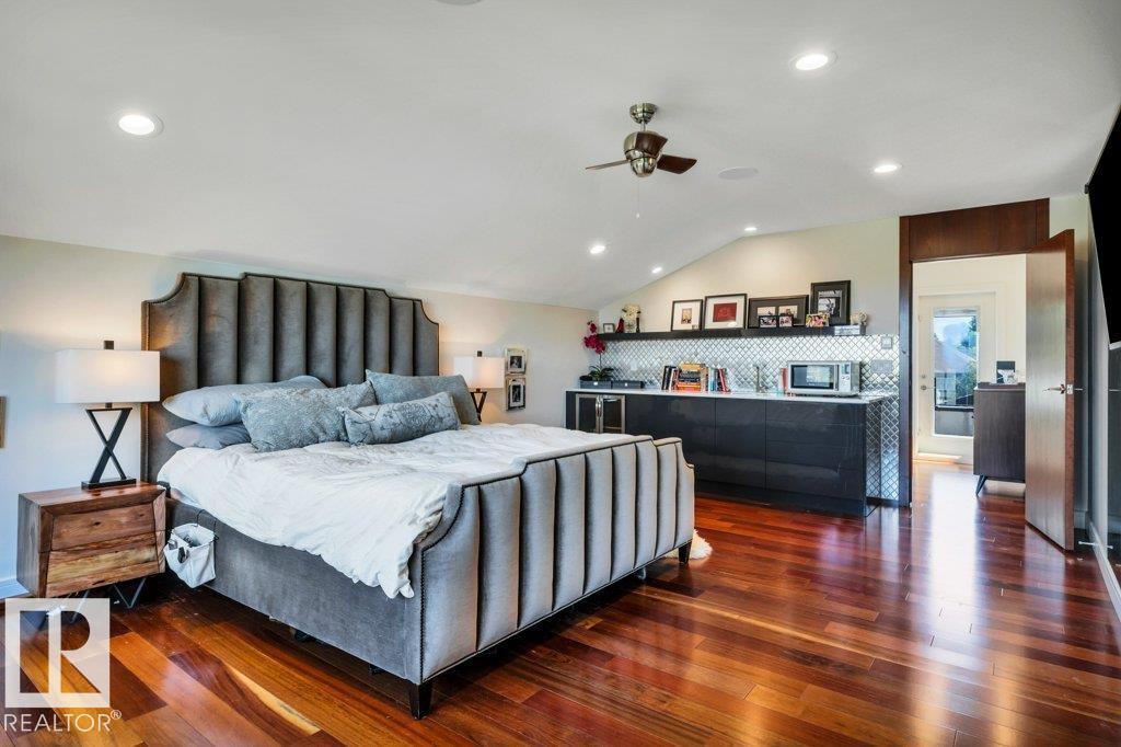 8914 120 ST NW - 47