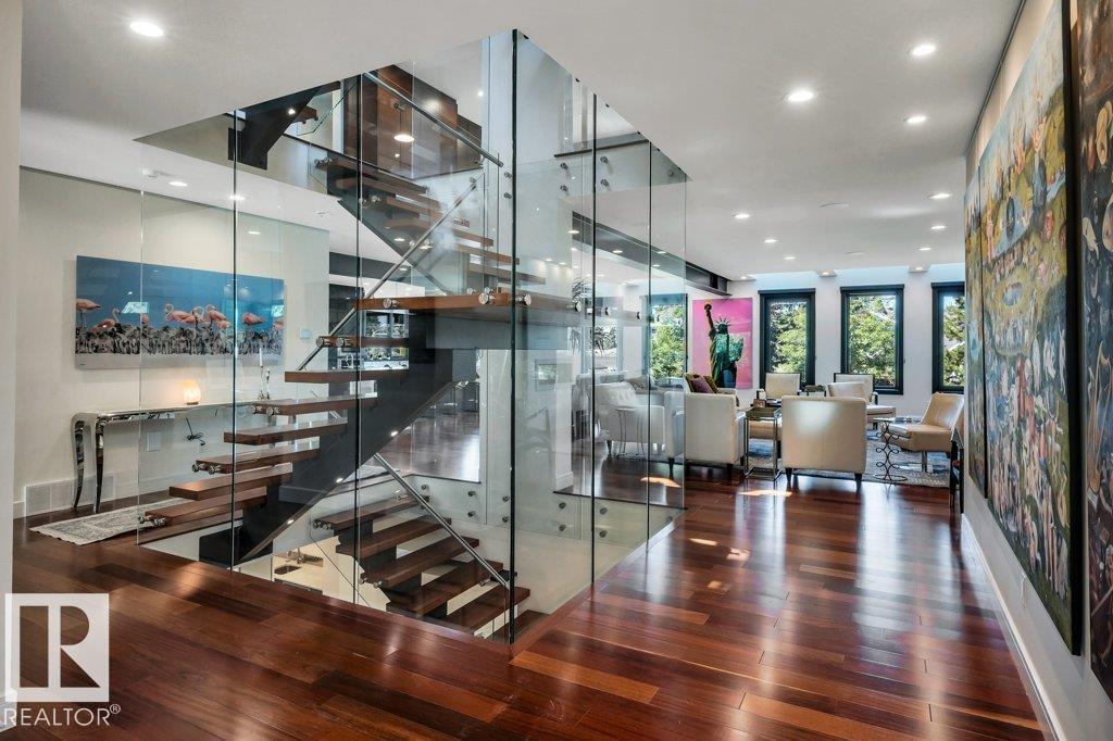 8914 120 ST NW - 8