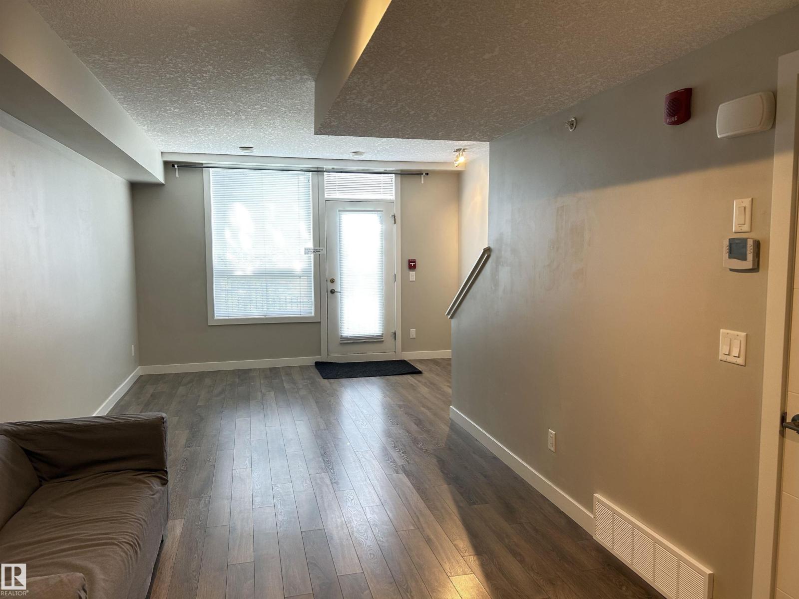 #90 2560 PEGASUS BV NW — photo 7