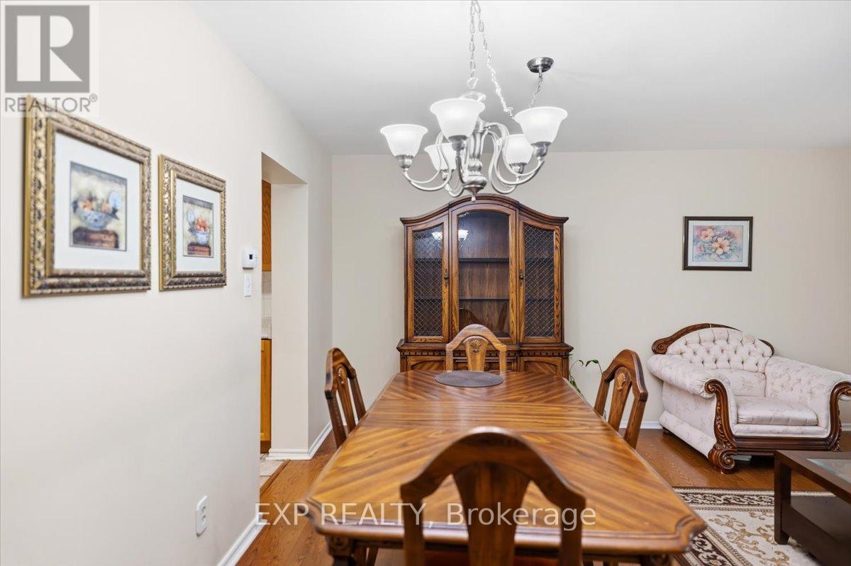 102 RED RIVER CRESCENT - 5