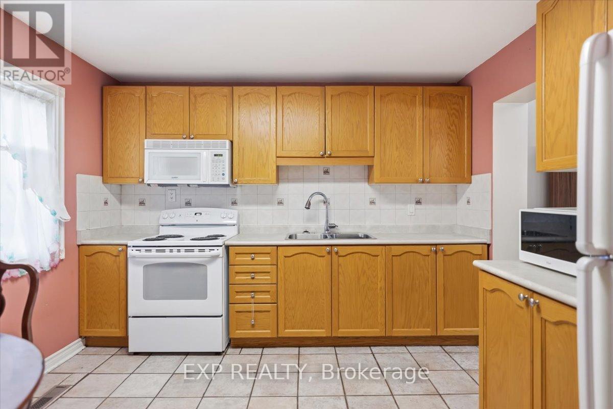 102 RED RIVER CRESCENT - 7