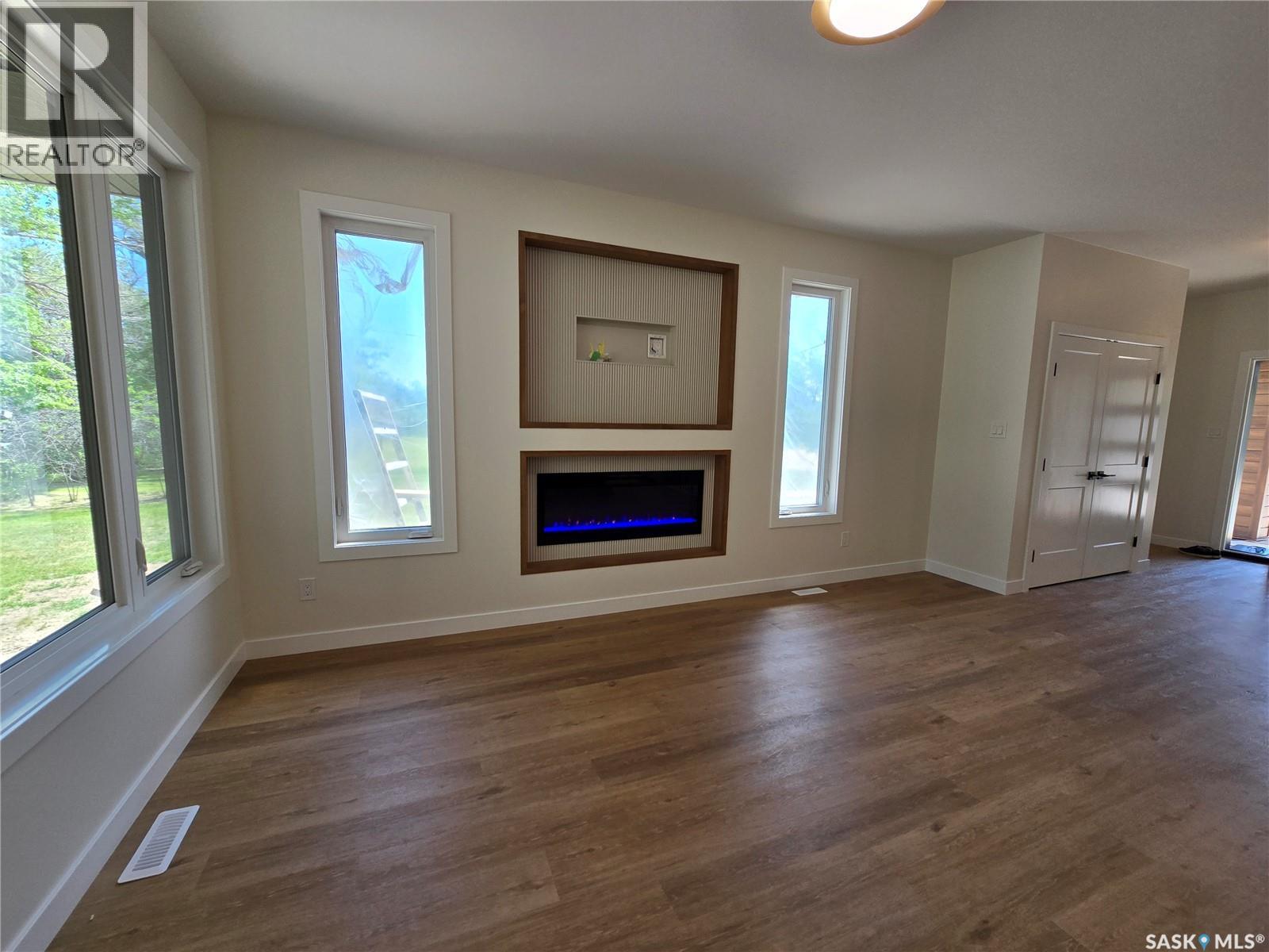 44 KENNEY CRESCENT - 10