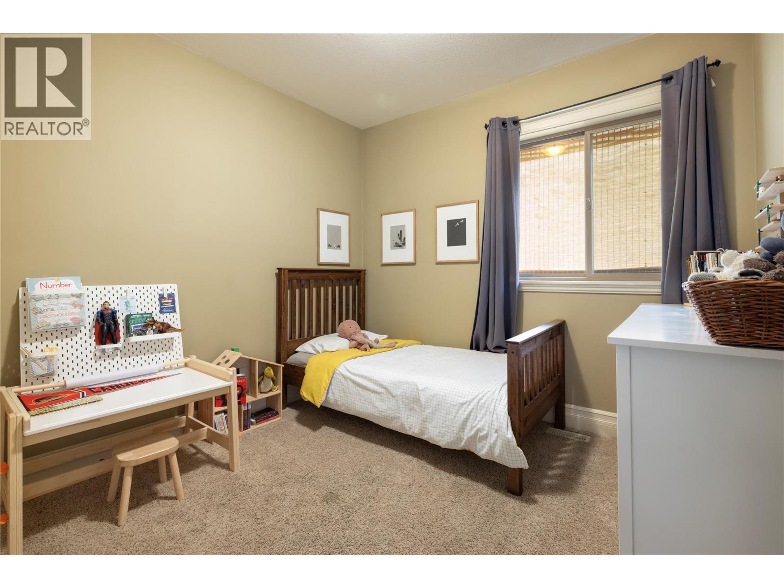945 Mt. Grady Court, Vernon