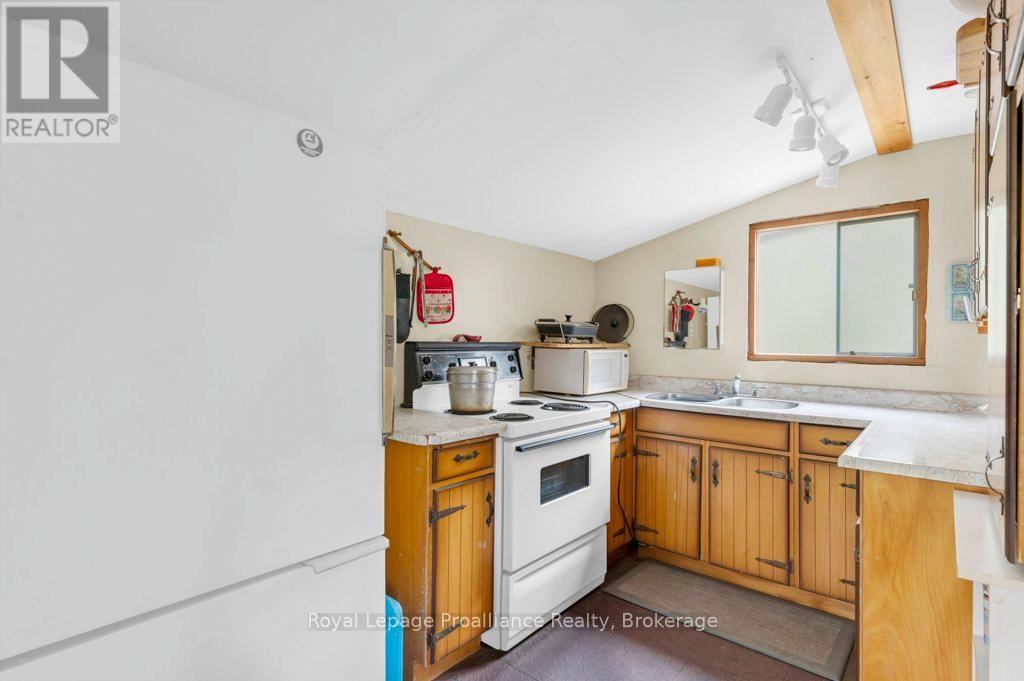2611 RIVER ROAD - 13