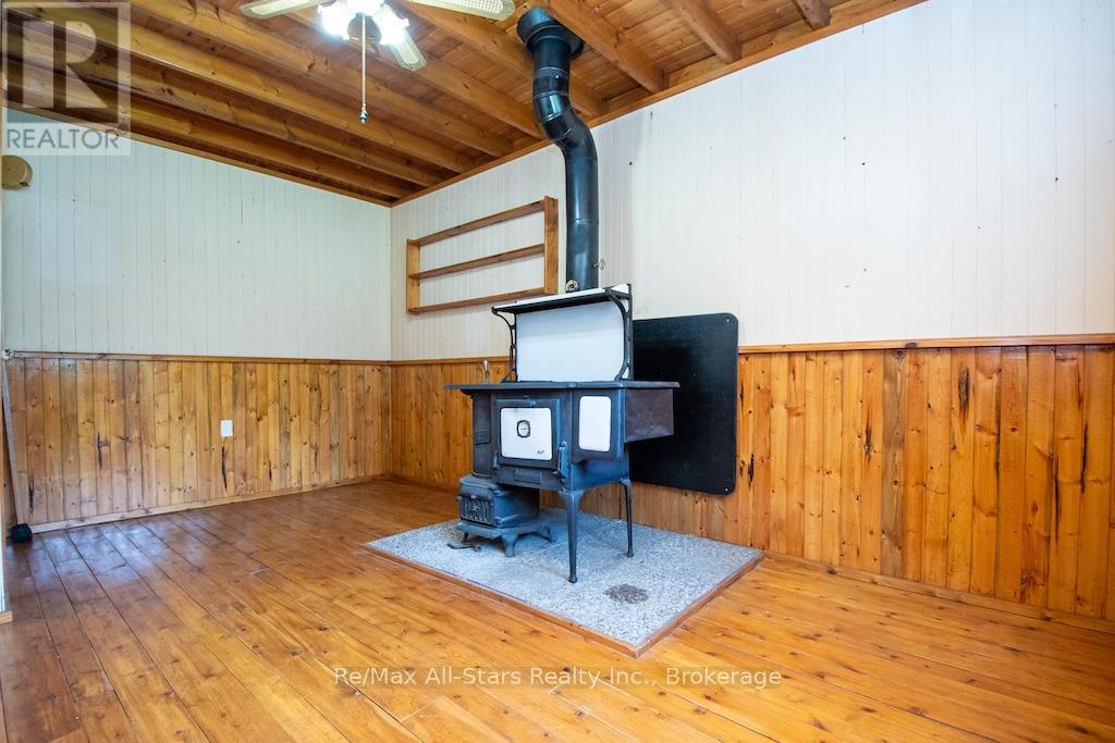 111 WAGAR ROAD - 5