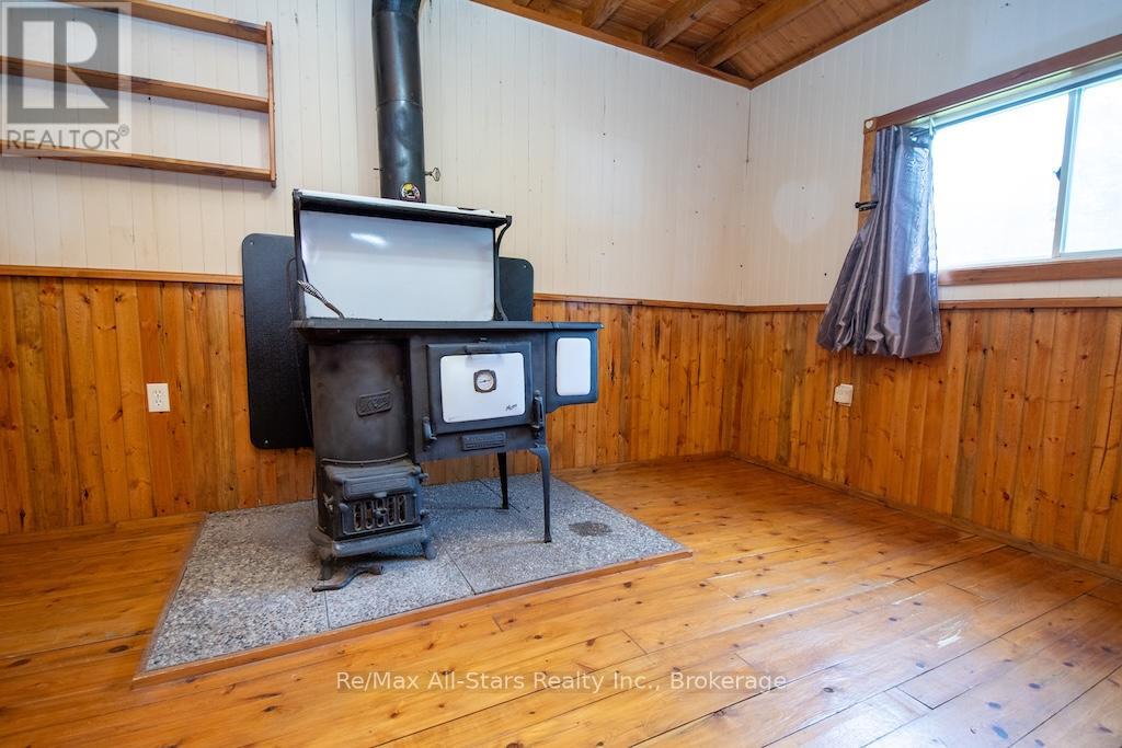 111 WAGAR ROAD - 8