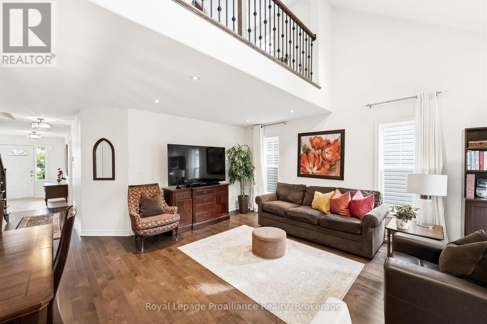 268 STRACHAN STREET - 10