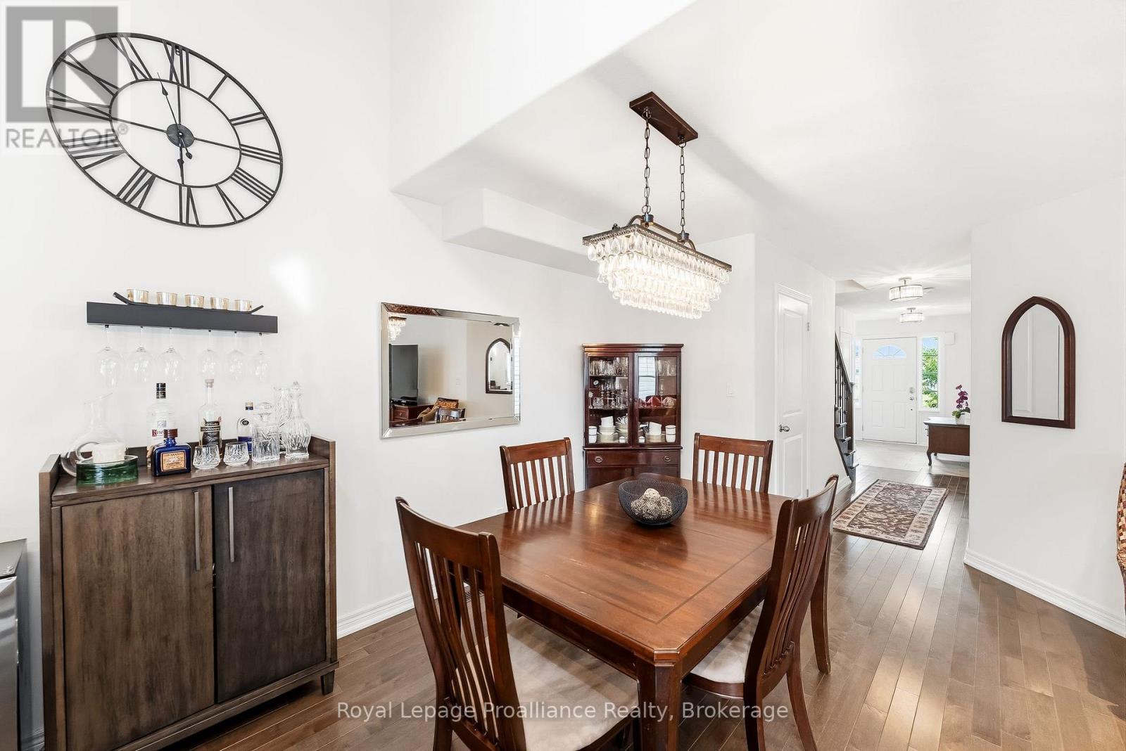 268 STRACHAN STREET - 16