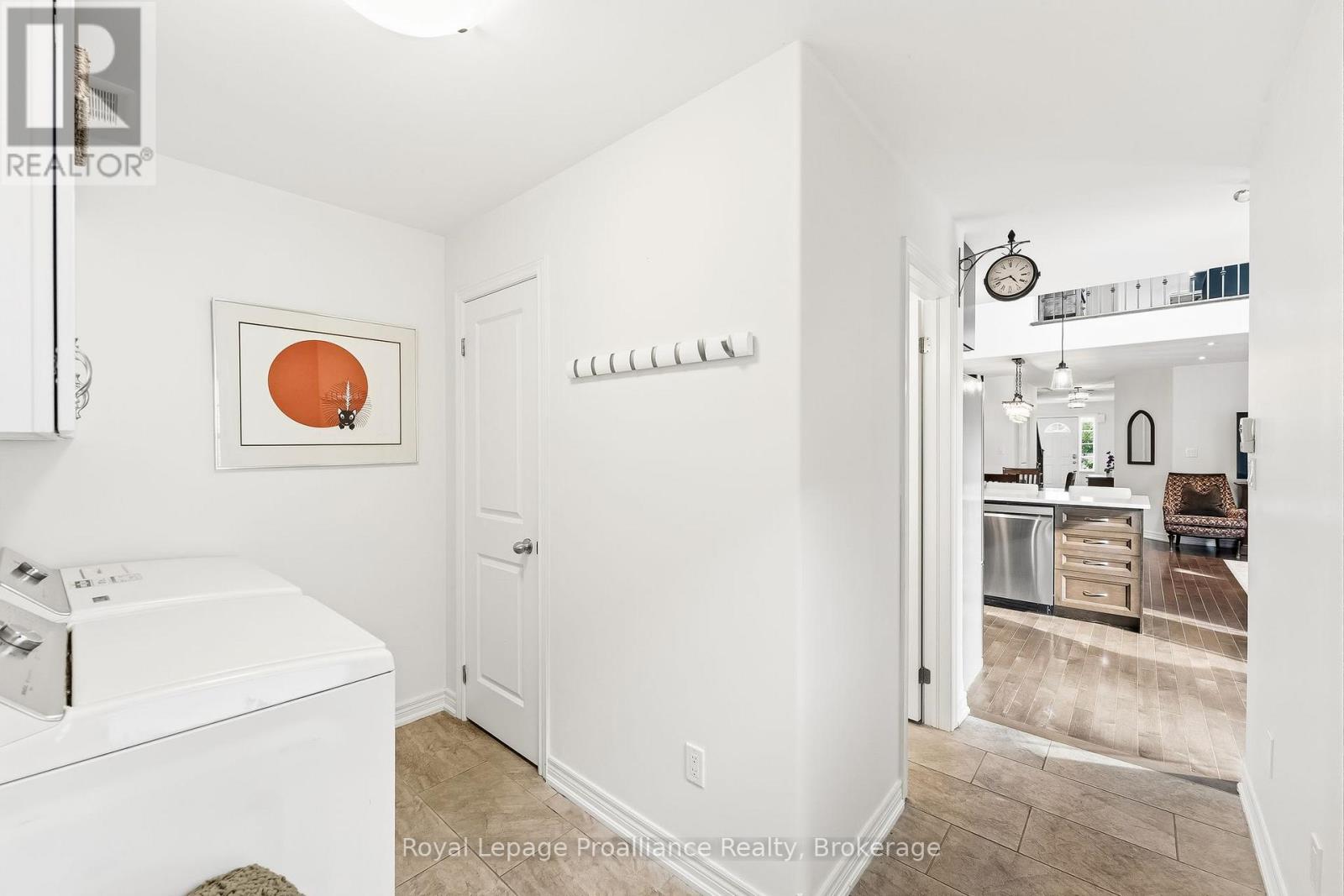 268 STRACHAN STREET - 23