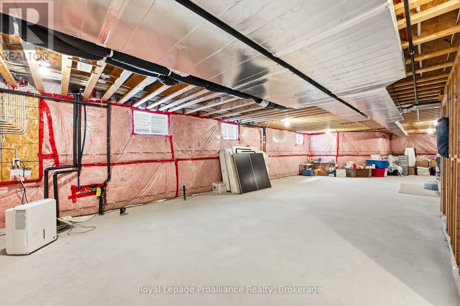 268 STRACHAN STREET - 34
