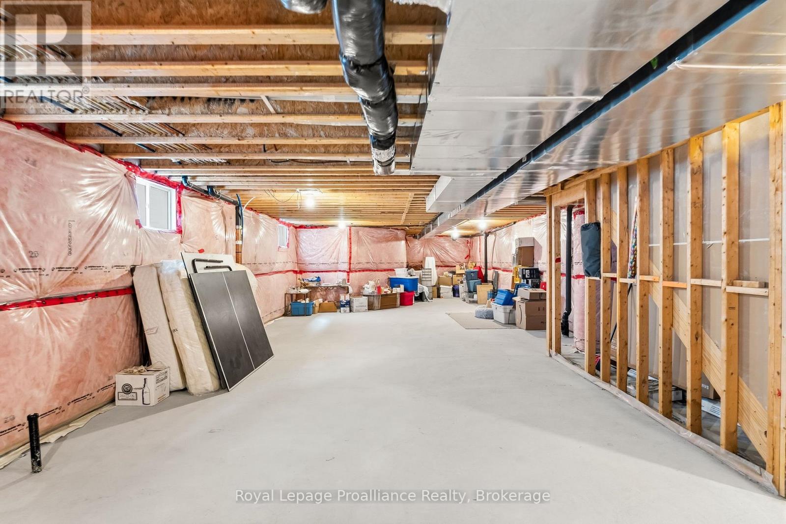 268 STRACHAN STREET - 35