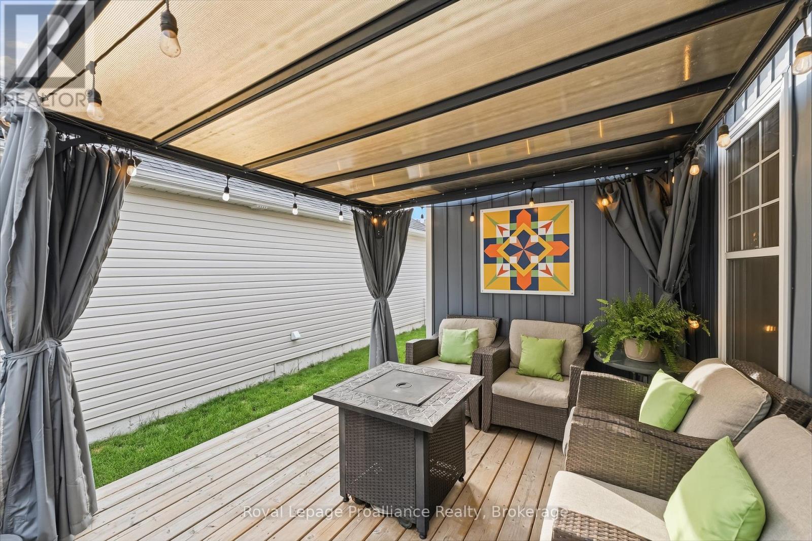268 STRACHAN STREET - 37