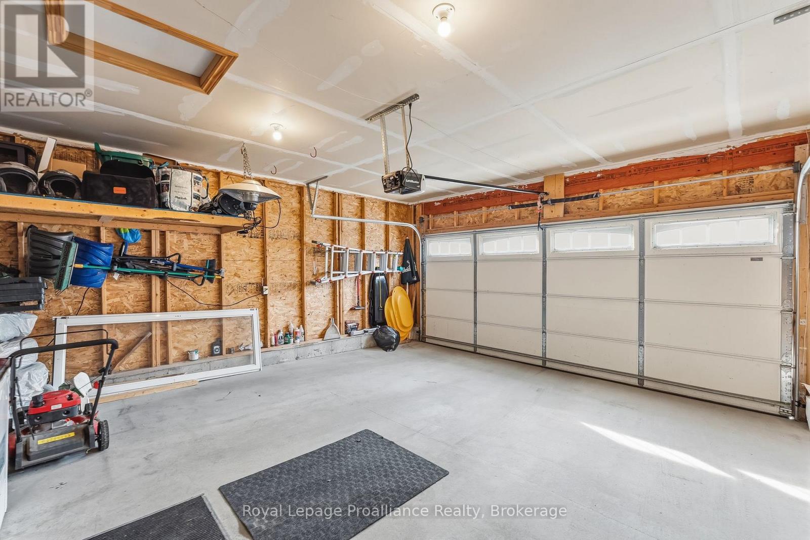 268 STRACHAN STREET - 42