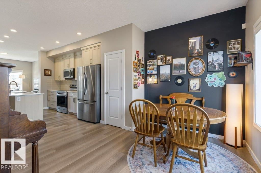 7056 181 AV NW - 16