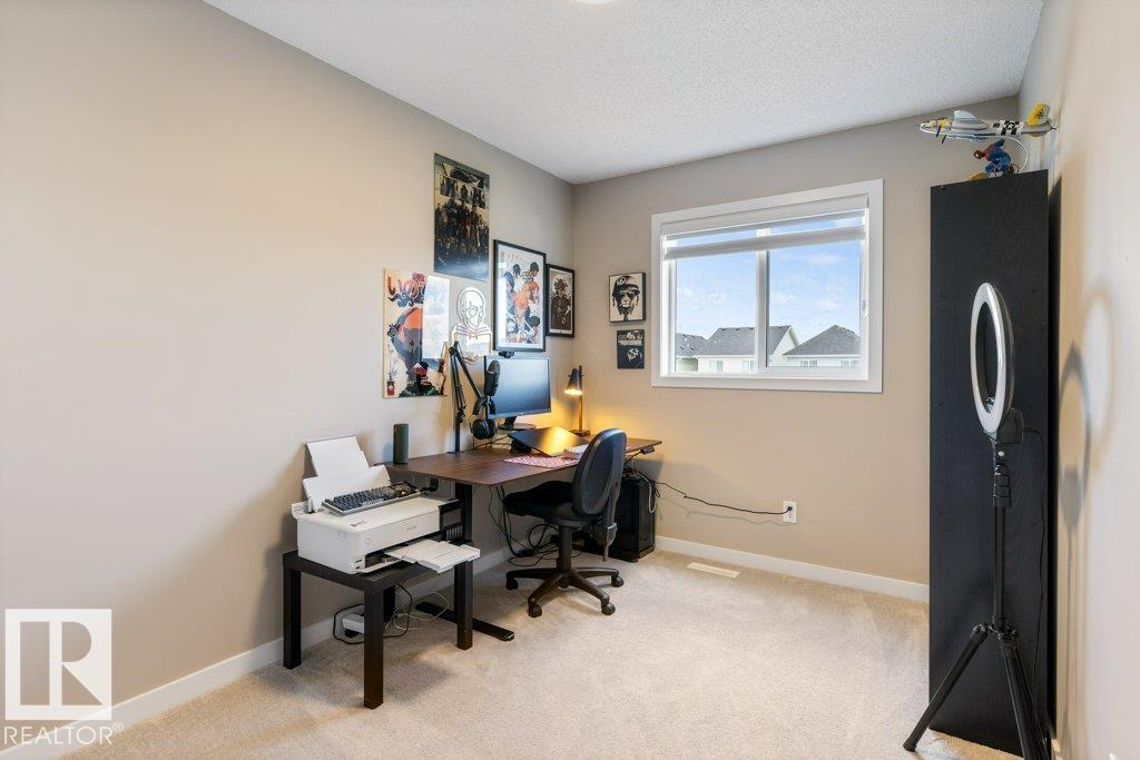 7056 181 AV NW - 22