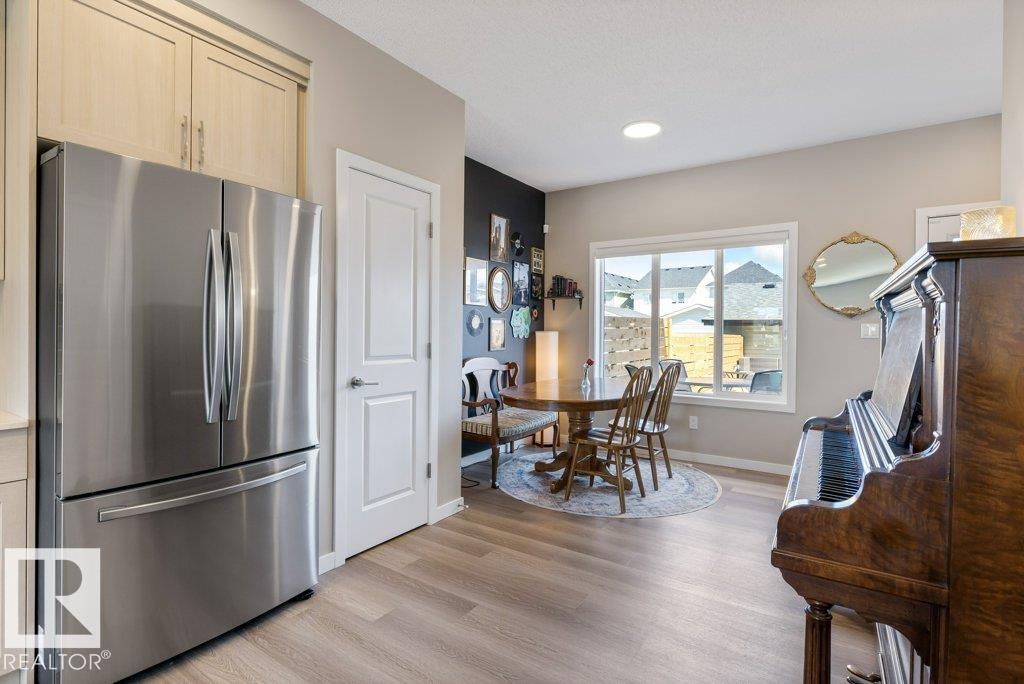 7056 181 AV NW - 13