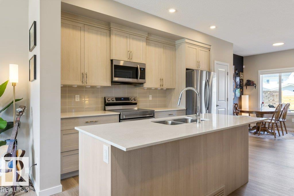 7056 181 AV NW - 9