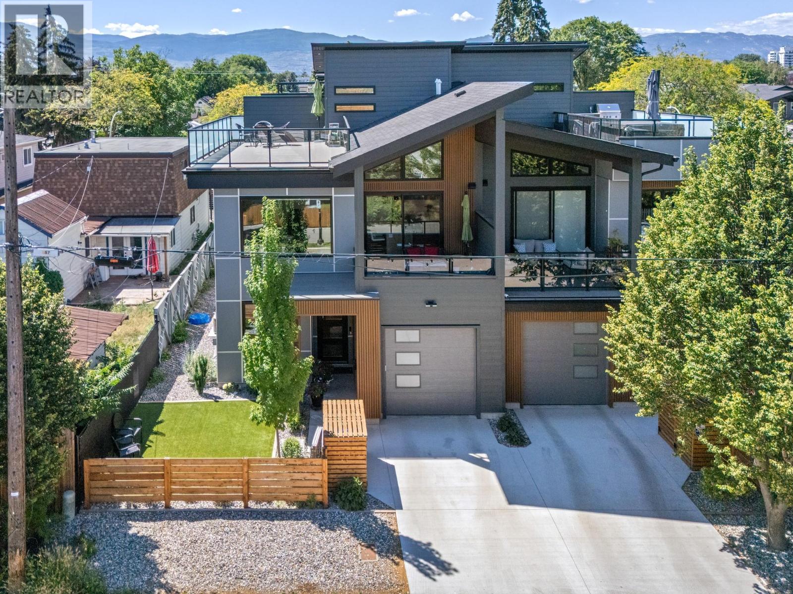  975 Cawston Avenue, Kelowna