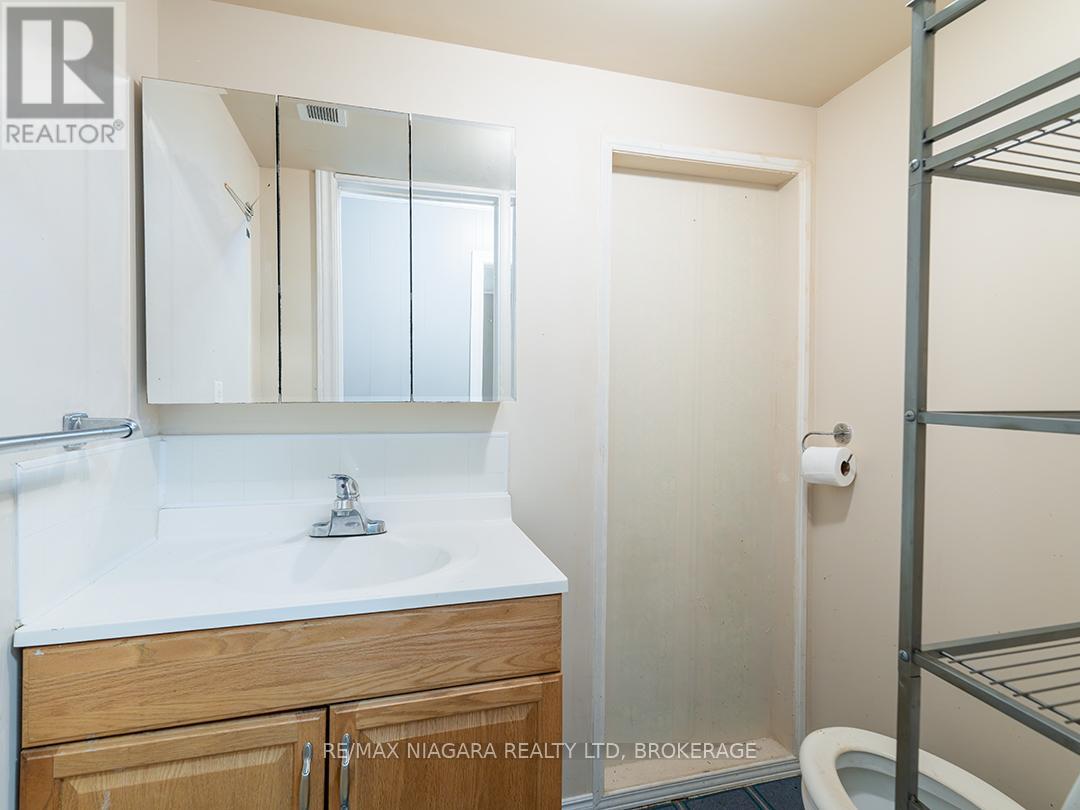 584 LAKEVIEW ROAD - 20