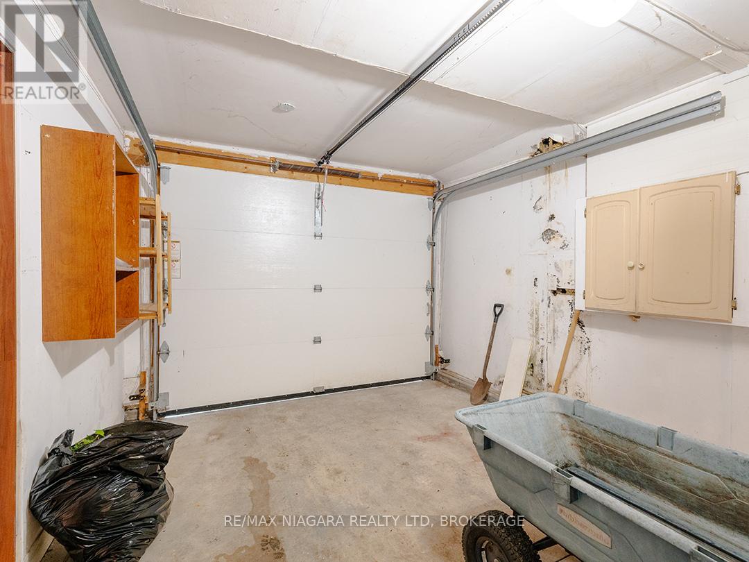 584 LAKEVIEW ROAD - 31