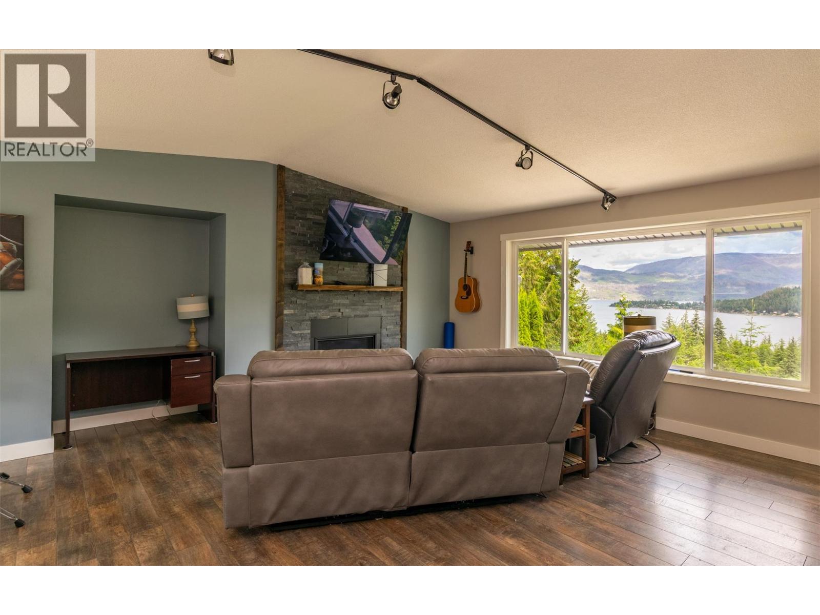 2617 Mountview Drive - 21