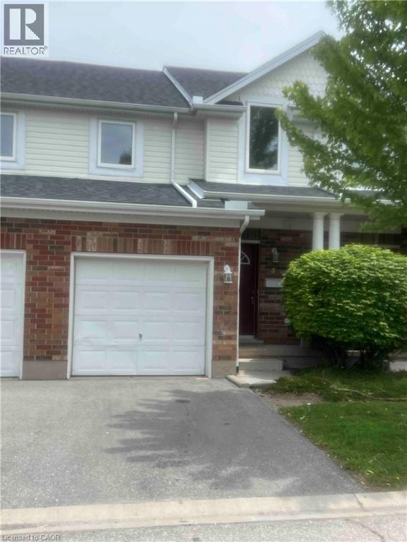 #4 151 CLAIRFIELDS Drive E - 1