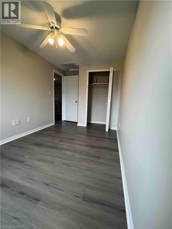 #4 151 CLAIRFIELDS Drive E - 10