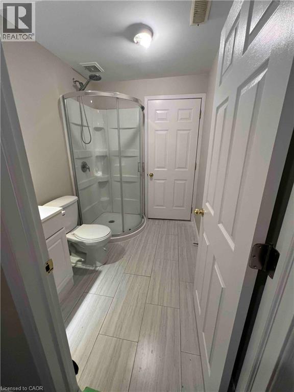 #4 151 CLAIRFIELDS Drive E - 2