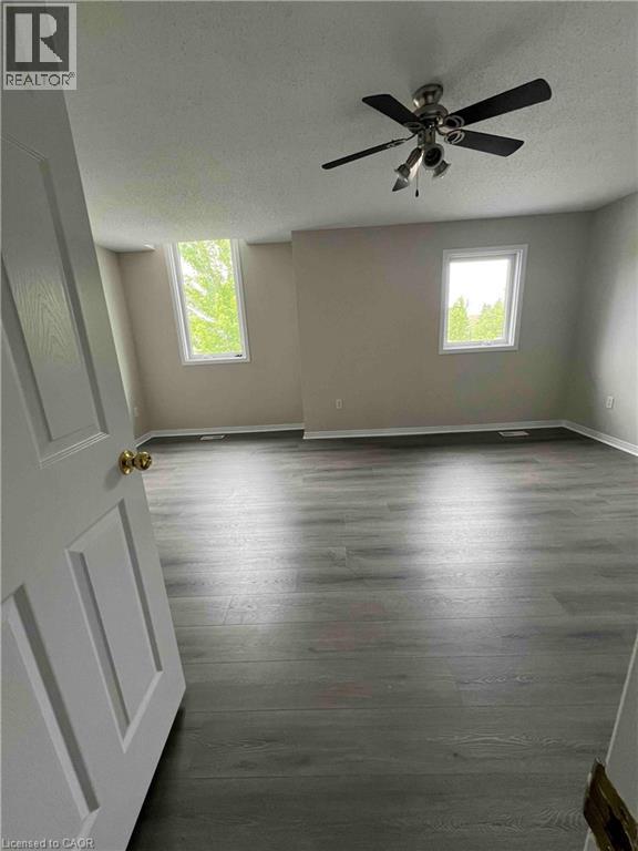 #4 151 CLAIRFIELDS Drive E - 7