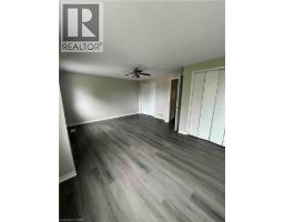 Bedroom - 151 Clairfields Drive E Unit# 4, Guelph, ON N1L1P5 Photo 6