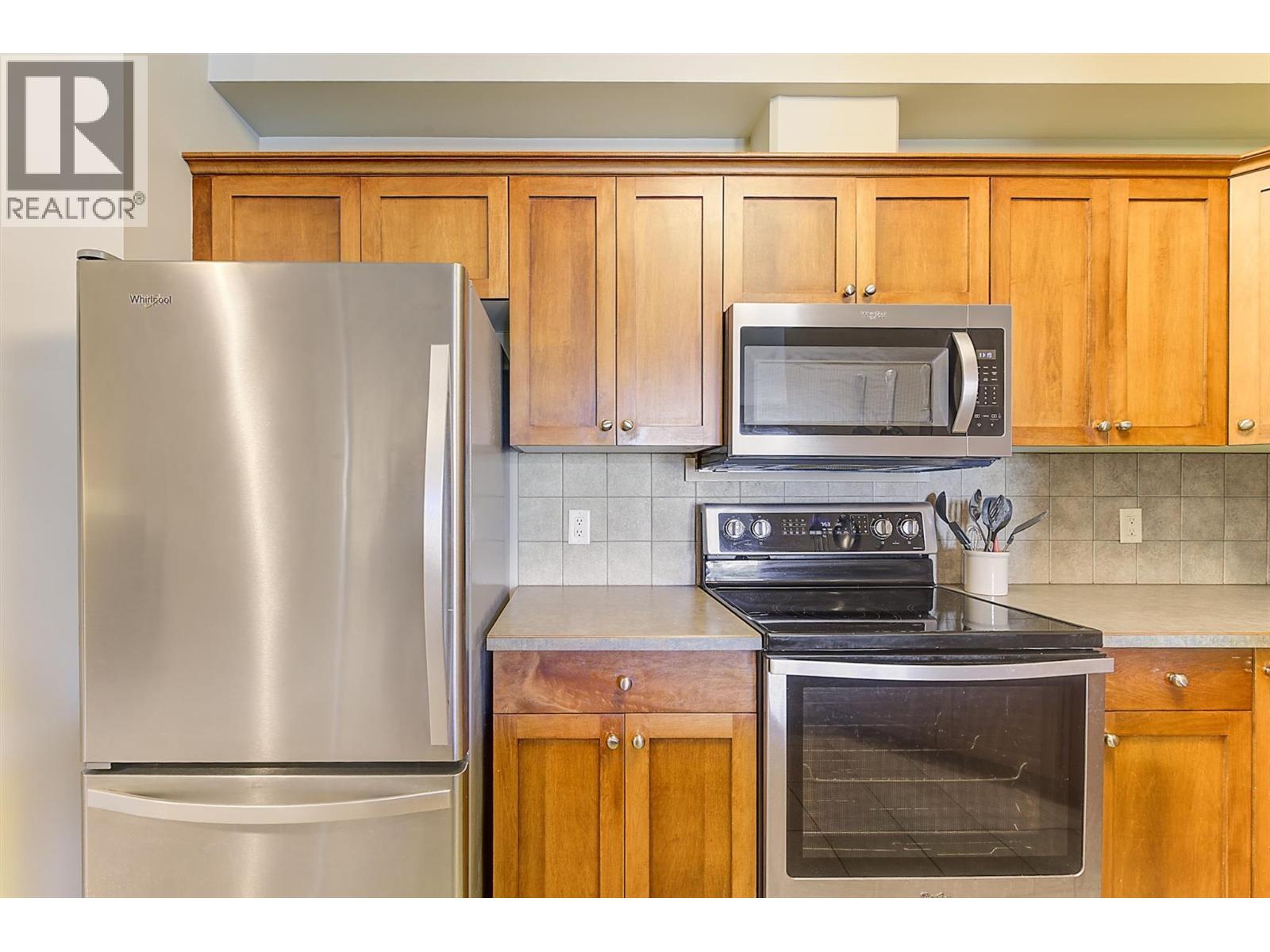 #204 3570 Woodsdale Road - 18