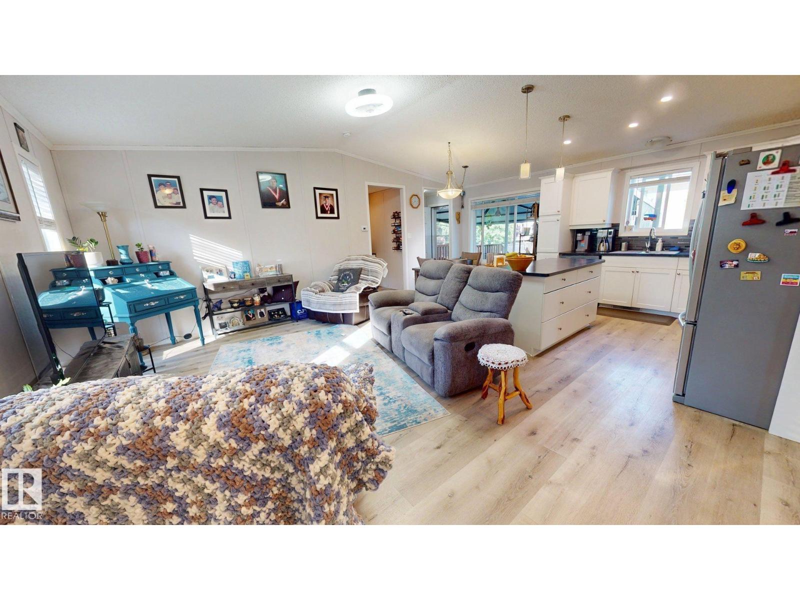 4707 52A ST - photo 2