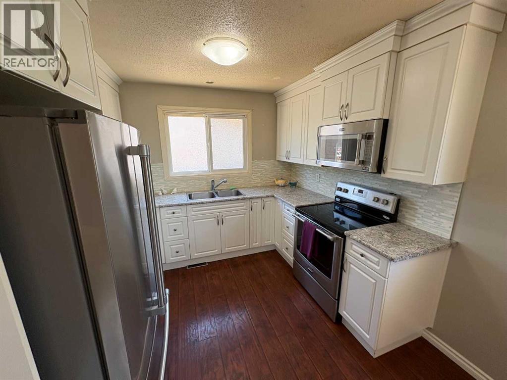 9609 77 Avenue - photo 5