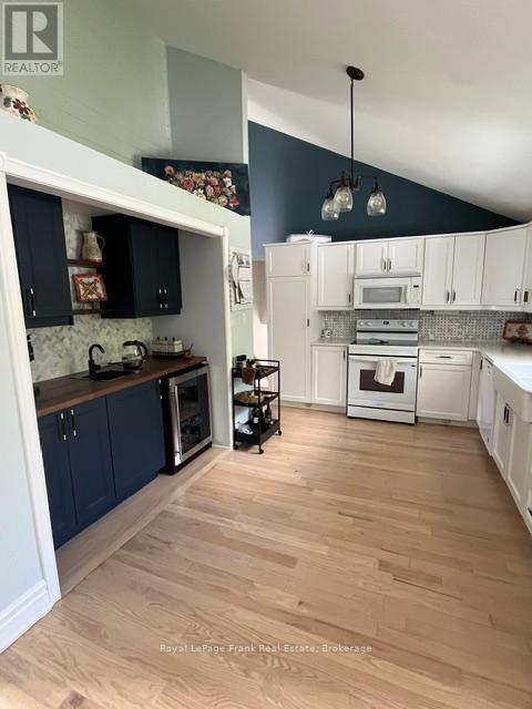 118 ECHO BAY ROAD E - 39