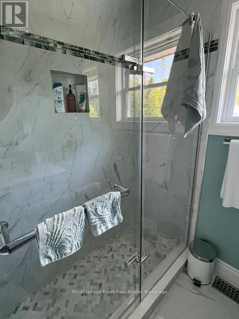 118 ECHO BAY ROAD E - 40