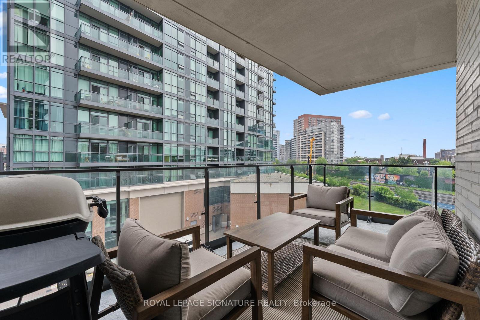 #401 200 SUDBURY STREET - 18